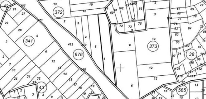 Поземлен имот за продажба в м-н " Червената пръст"