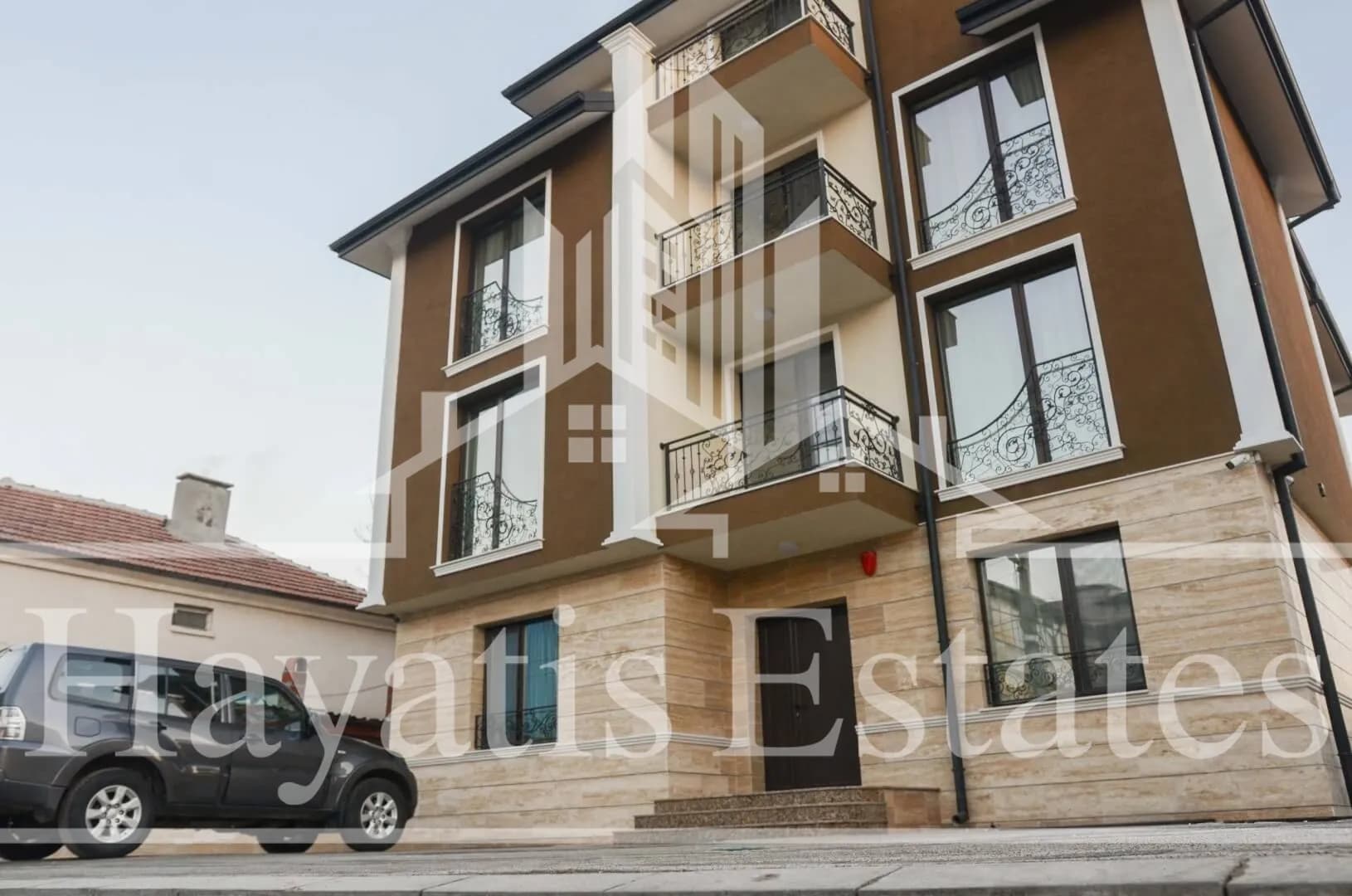 Луксозна резиденция за продажба/ отдаване под наем