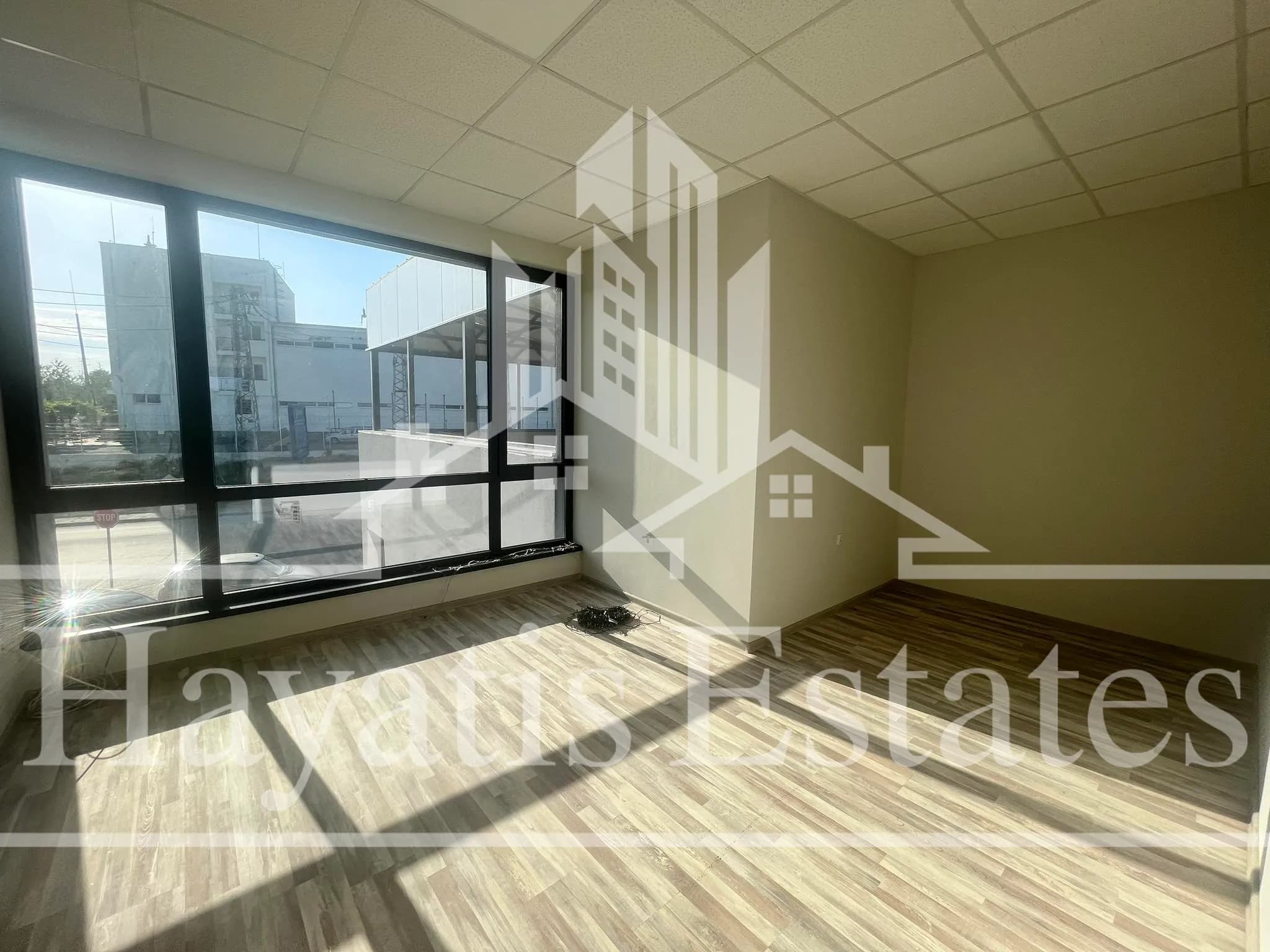 Търговски помещения под наем в град Свиленград