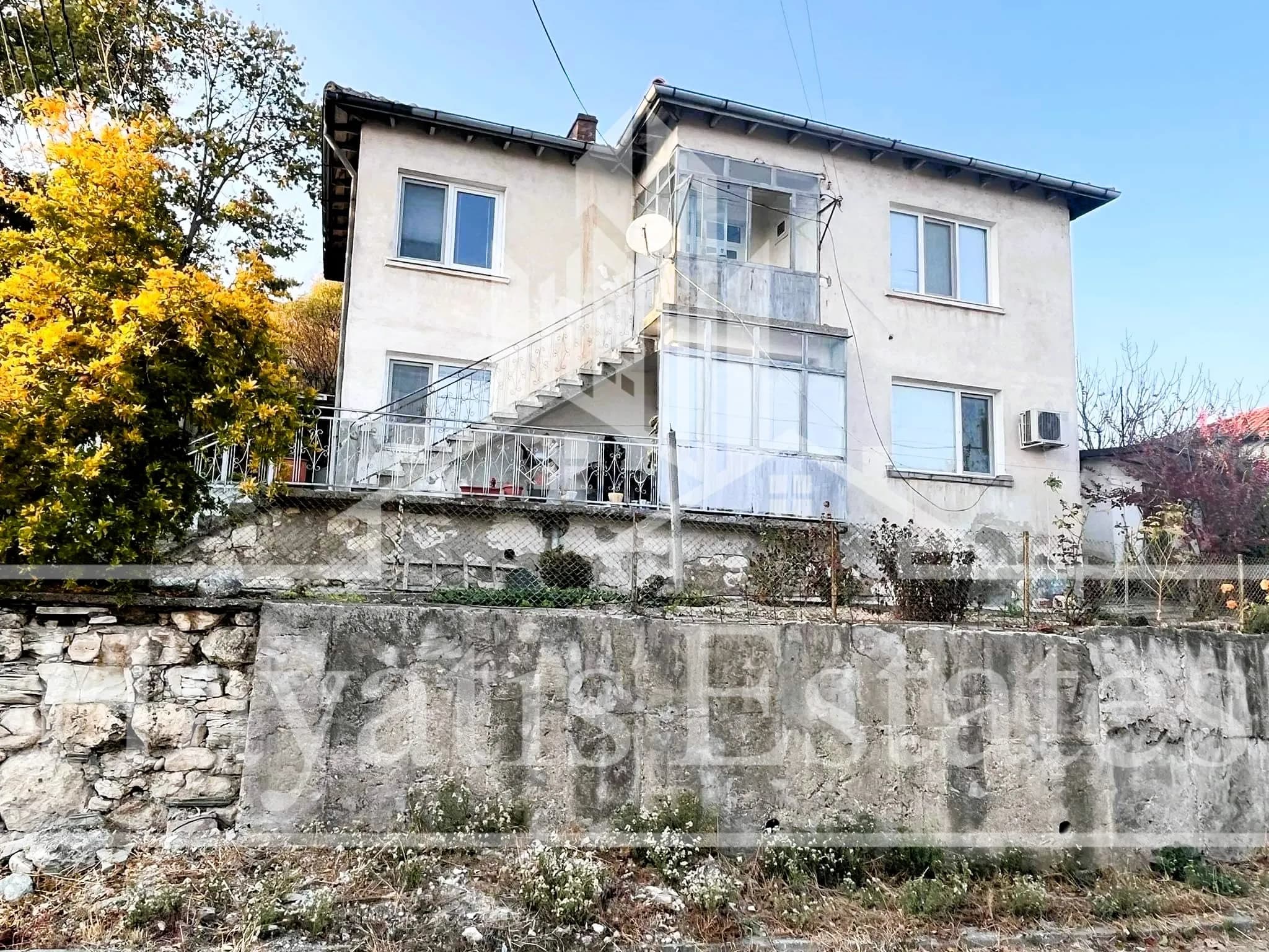 Двуетажна масивна къща за продажба в град Ивайловград