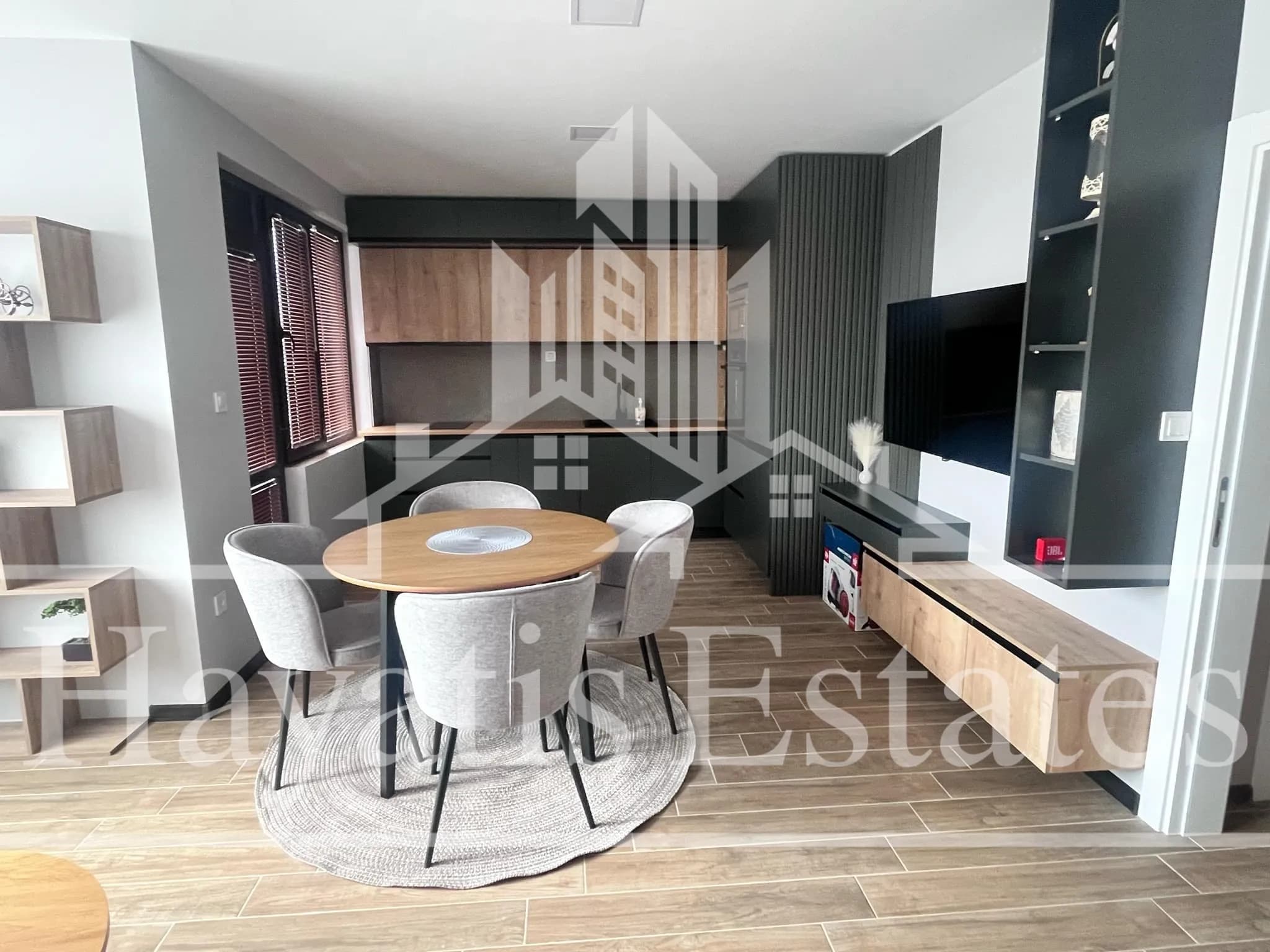 Тристаен апартамент под наем в нова кооперация