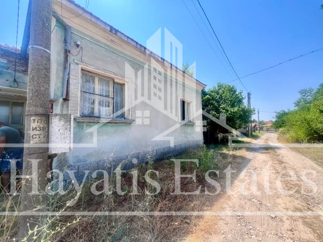 Едноетажна къща за продажба в с. Мезек