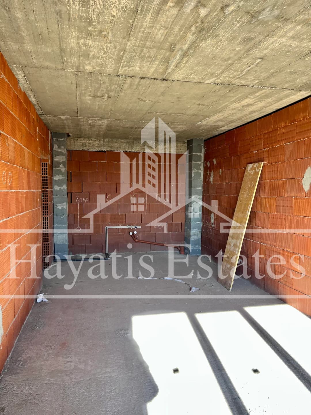 Двустаен апартамент за продажба в затворен комплекс